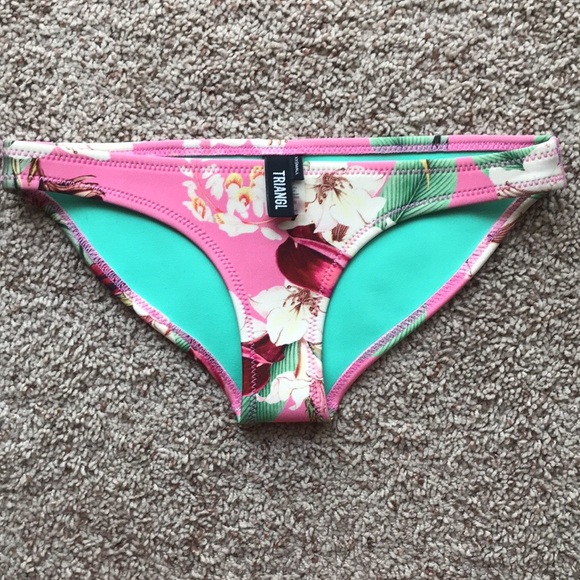 TRIANGL authentic! bikini tops and bottoms! - Picture 4 of 10